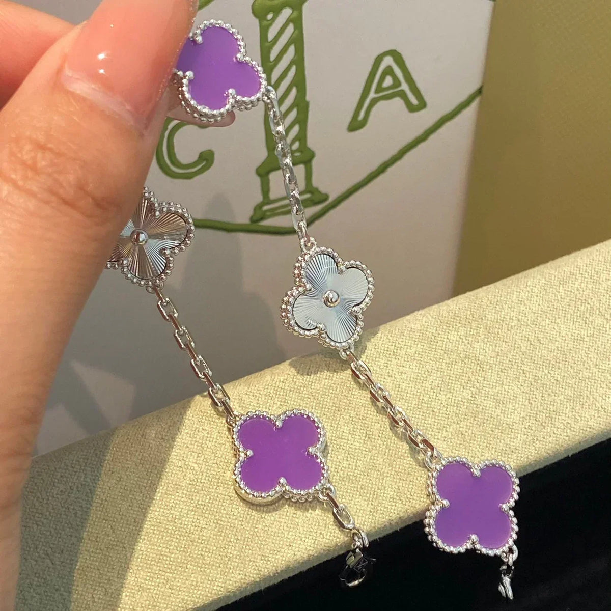 [Royal&Vicky]LUCKY CLOVER 5-MOTIF BRACELET - VIOLET COLLECTION