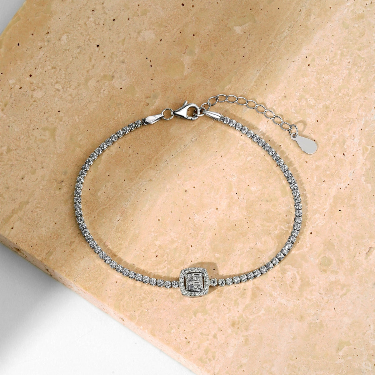 [ROYAL]Luxurious Dazzling Square Shape Banquet Bracelet