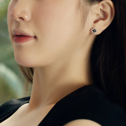 [ROYAL]Four-Leaf Clover Flower Shaped Earrings