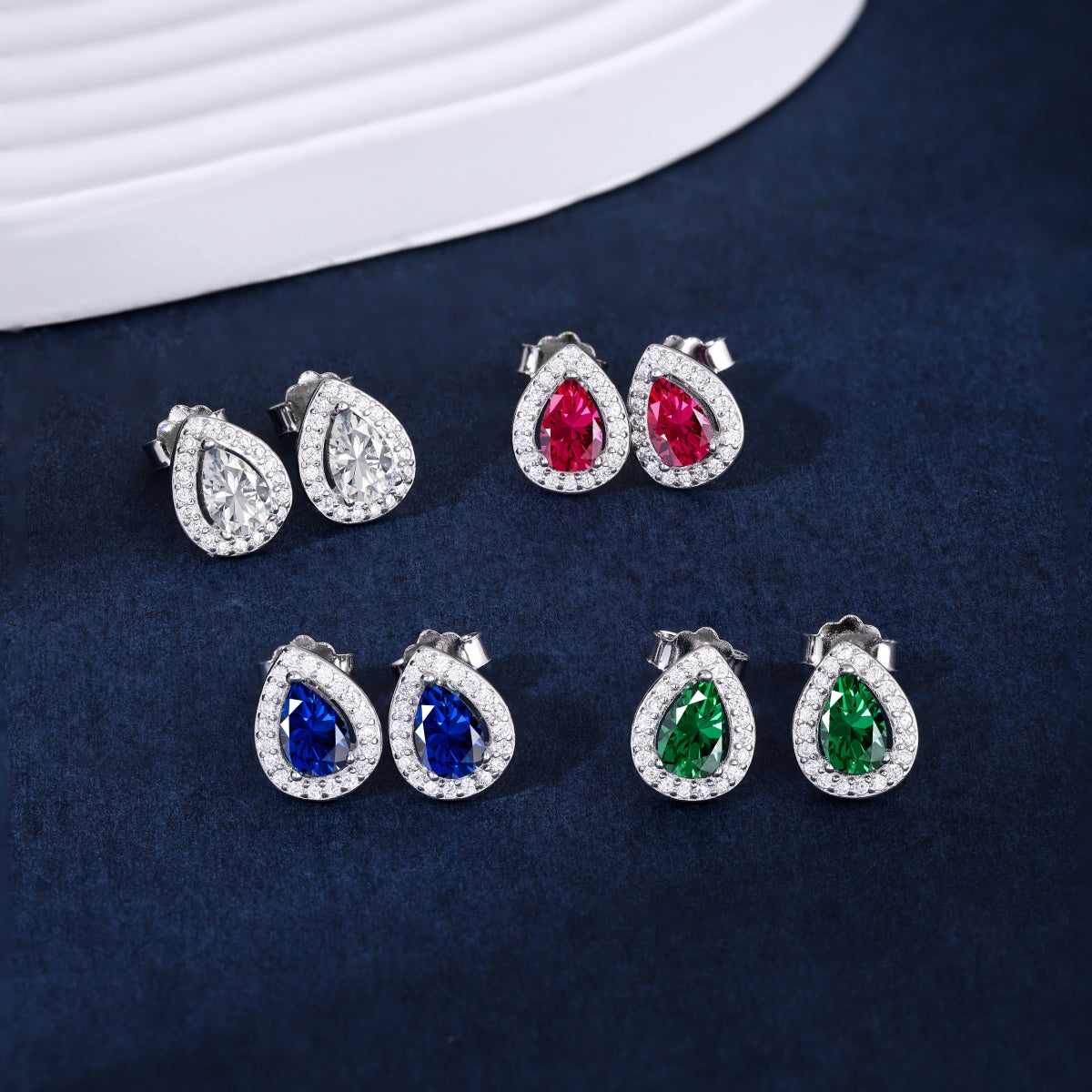 [ROYAL]Luxurious Water Drop Shape Earrings