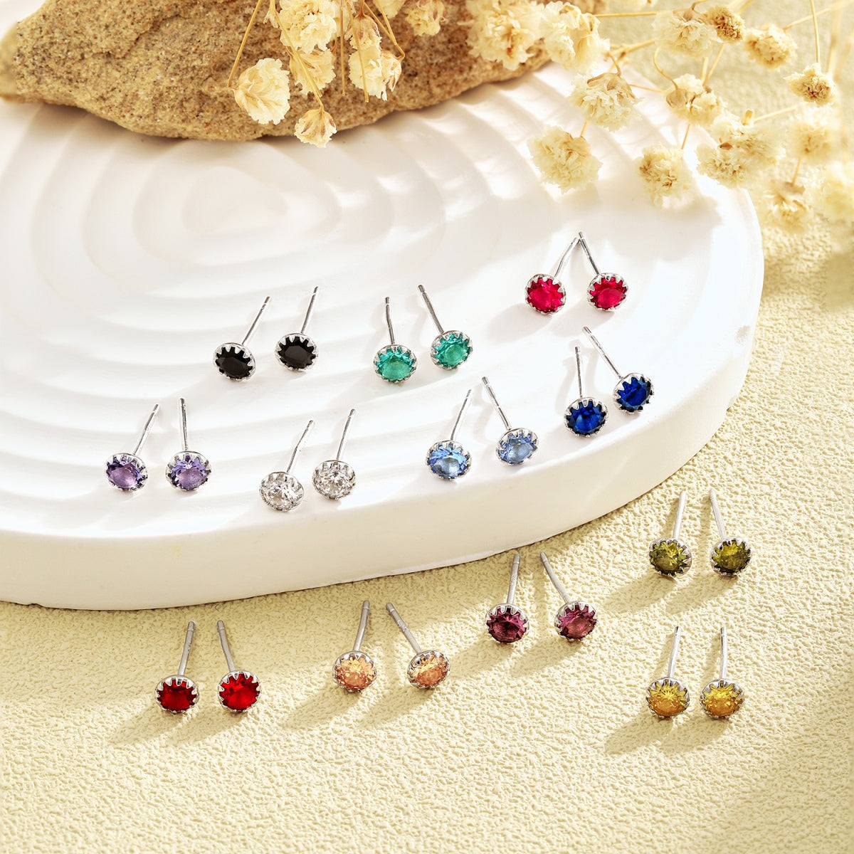 [ROYAL]Sparkling Colorful Round Shape Earrings