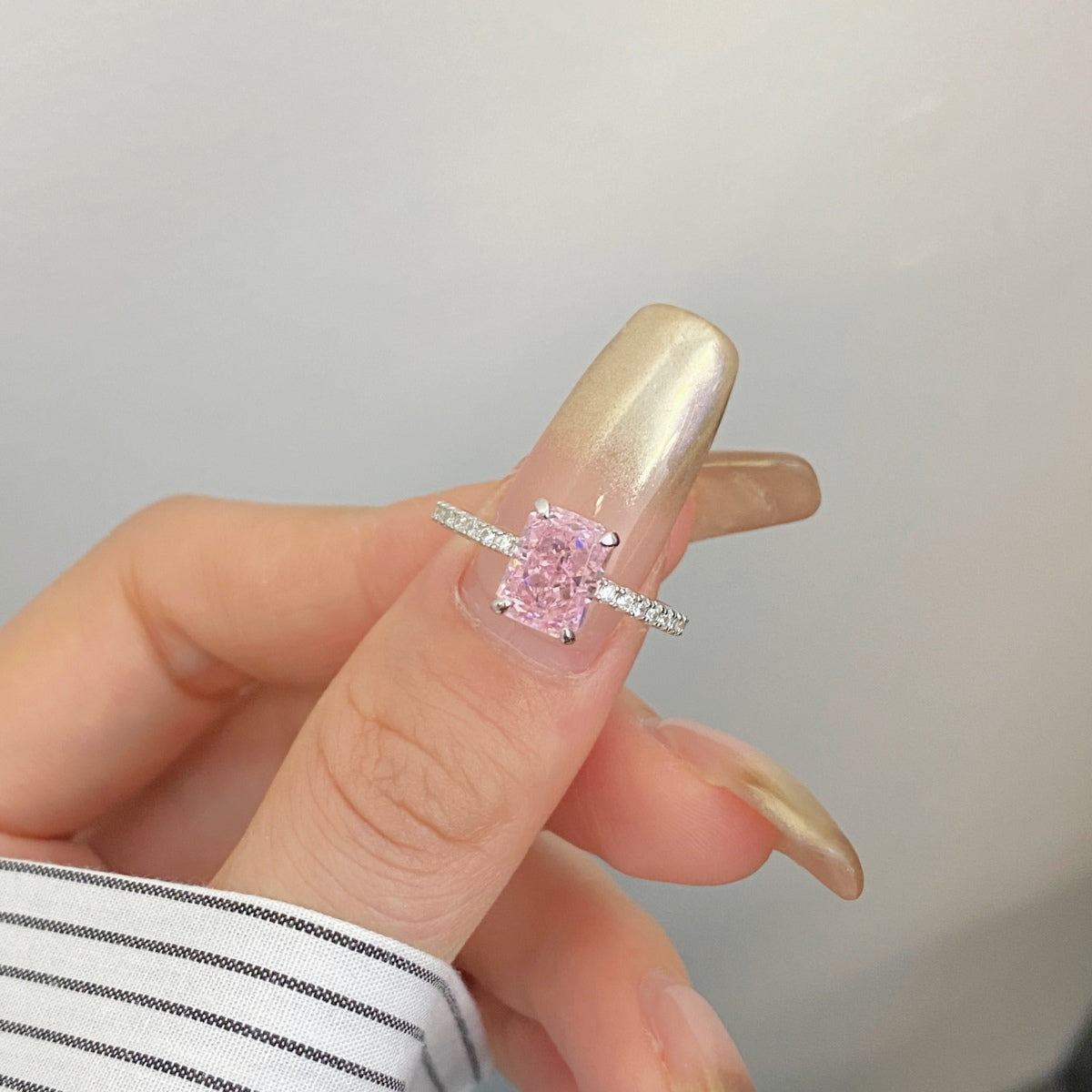 [ROYAL]2.0 Carat Dazzling Sparkling Radiant Cut Party Ring