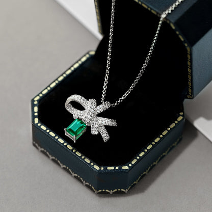 [ROYAL]Luxurious Flower Shape Emerald Cut Necklace