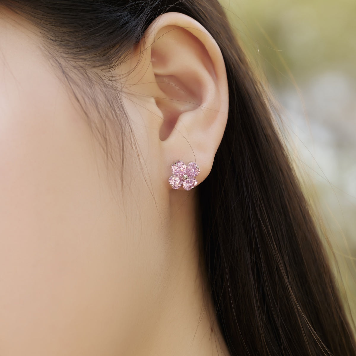 [ROYAL]Four-Leaf Clover Ball Earrings