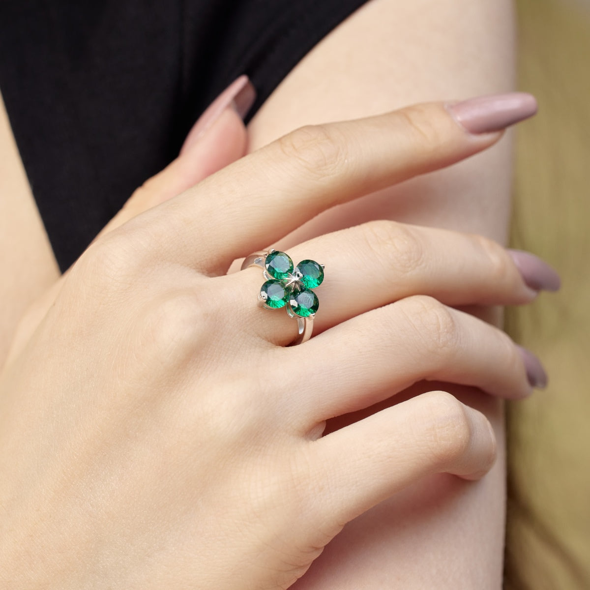 [ROYAL]Four-Leaf Clover Eight-Pointed Star Ring