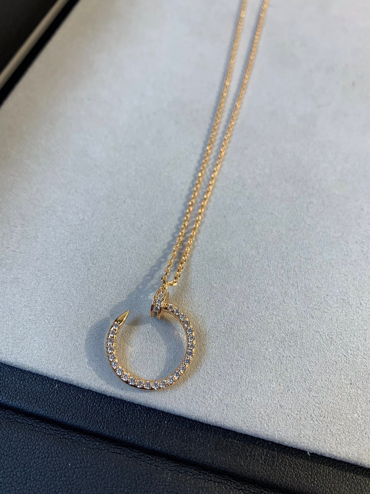 [ROYAL]JUSTE NECKLACE PINK GOLD DIAMONDS