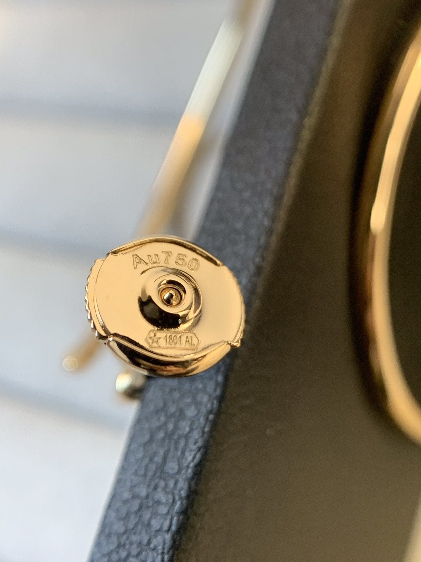 [LUXE]JUSTE OHRRINGE GOLD DIAMANTEN 1,8MM 