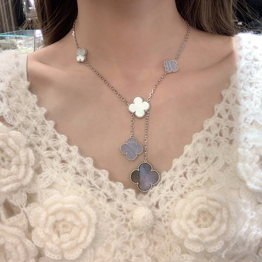 [ROYAL]CLOVER MOP CHALCEDONY NECKLACE SILVER 6 MOTIF