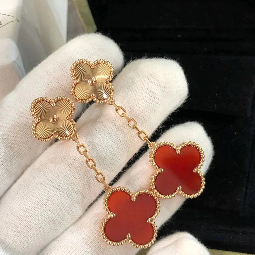 [ROYAL]CLOVER 2 MOTIF  LASER CARNELIAN EARRINGS