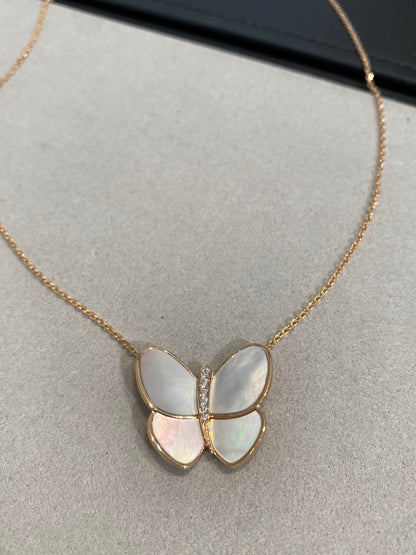 [ROYAL]BUTTERFLY GOLD MOP DIAMOND NECKLACE