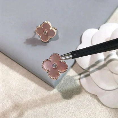 [ROYAL]CLOVER MEDIUM 1 MOTIFS  PINK MOP DIAMOND EARRINGS