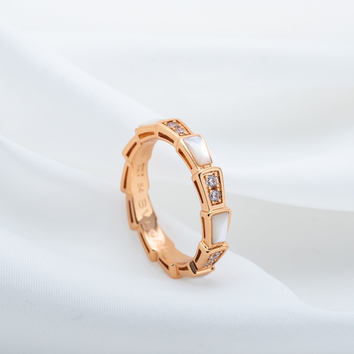 [LUXE]SERPENTI RING ROTGOLD DIAMANT MOP 3MM