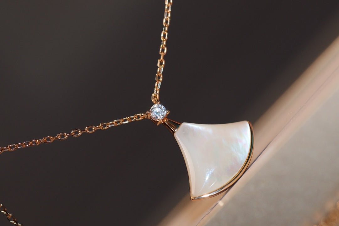 [ROYAL]DREAM NECKLACE WHITE MOP PINK GOLD 1 DIAMOND