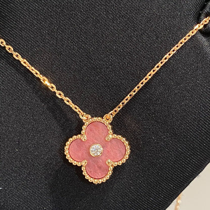 [ROYAL]CLOVER 15MM DIAMOND RHODONITE NECKLACE