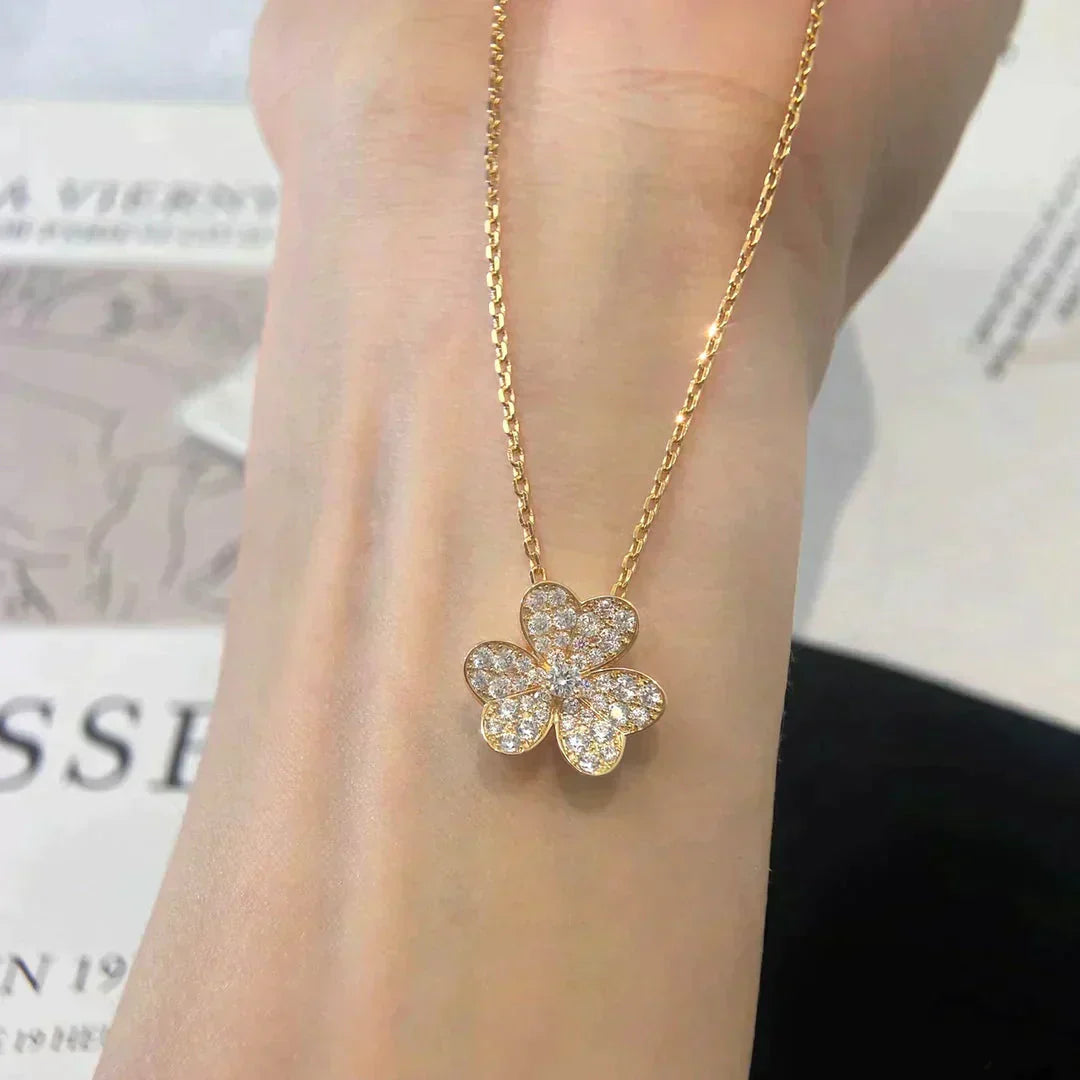 [ROYAL]FLOWER DIAMOND NECKLACE