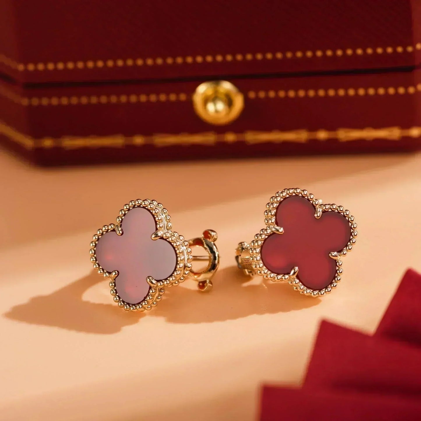 [ROYAL]CLOVER MEDIUM 1 MOTIFS CARNELIAN  EARRINGS