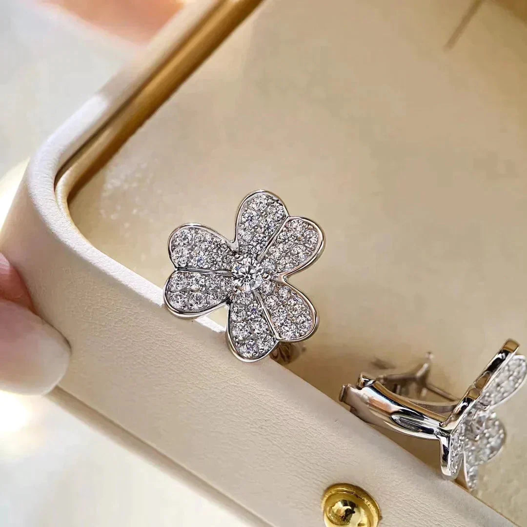 [ROYAL]CLOVER COMOS DIAMOND EARRINGS SILVER