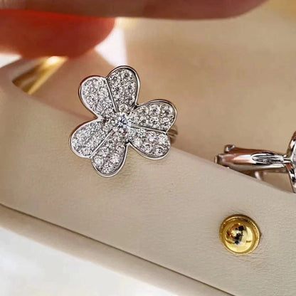 [ROYAL]CLOVER COMOS DIAMOND EARRINGS SILVER