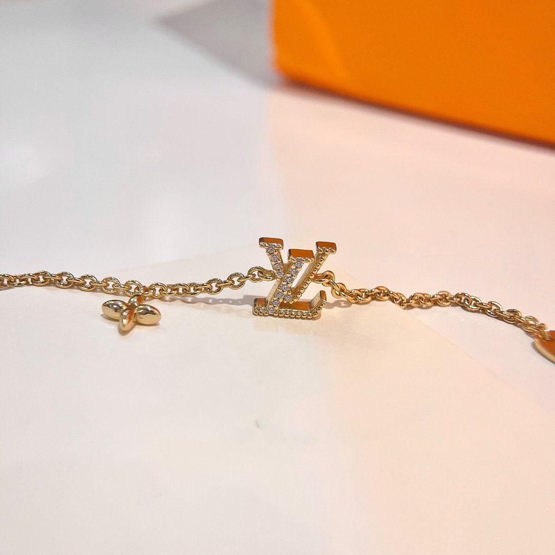 [ROYAL]LV LOGO STAR MOTIF GOLD BRACELET