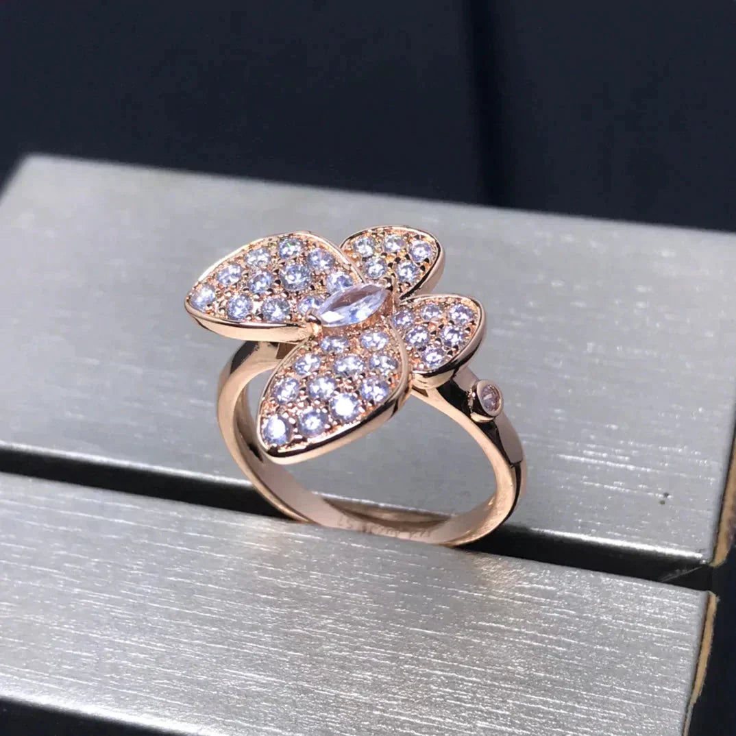 [LUXE] SCHMETTERLINGSRING AUS ROTGOLD MIT DIAMANTEN