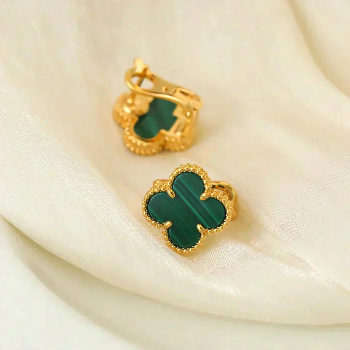 [ROYAL]CLOVER MEDIUM 1 MOTIFS MALACHITE  EARRINGS