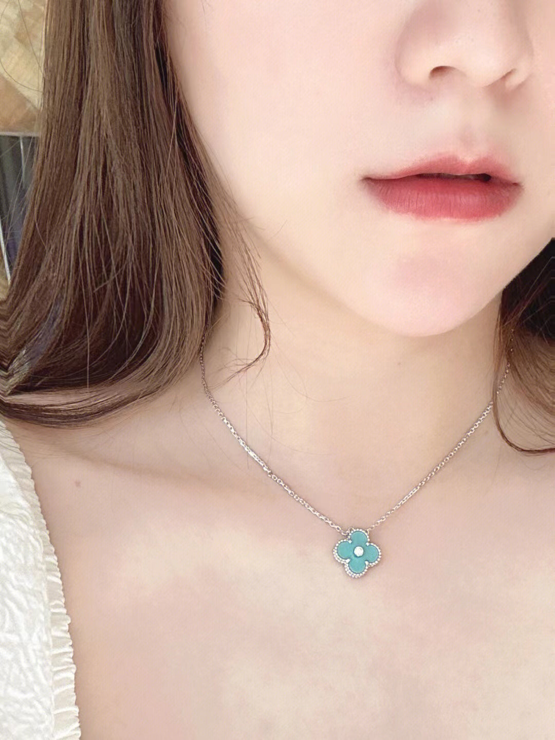 [ROYAL]CLOVER 1 DIAMOND LIGHT BLUE SILVER NECKLACE