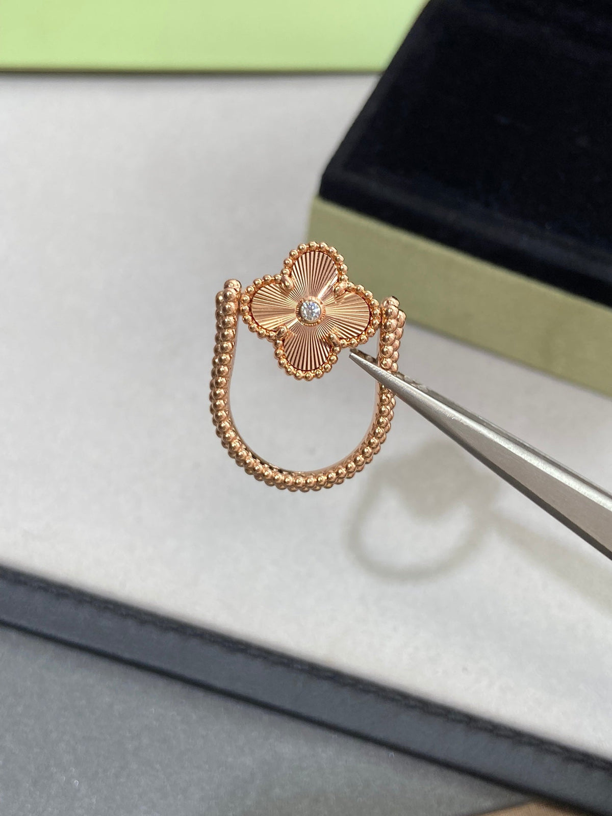 [Royal&Vicky]CLOVER RIVERSIBLE PINK GOLD RING