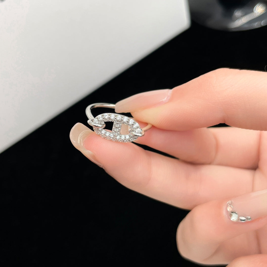 [LUXE] KLEINER RUNDER SILBERRING MIT DIAMANTEN