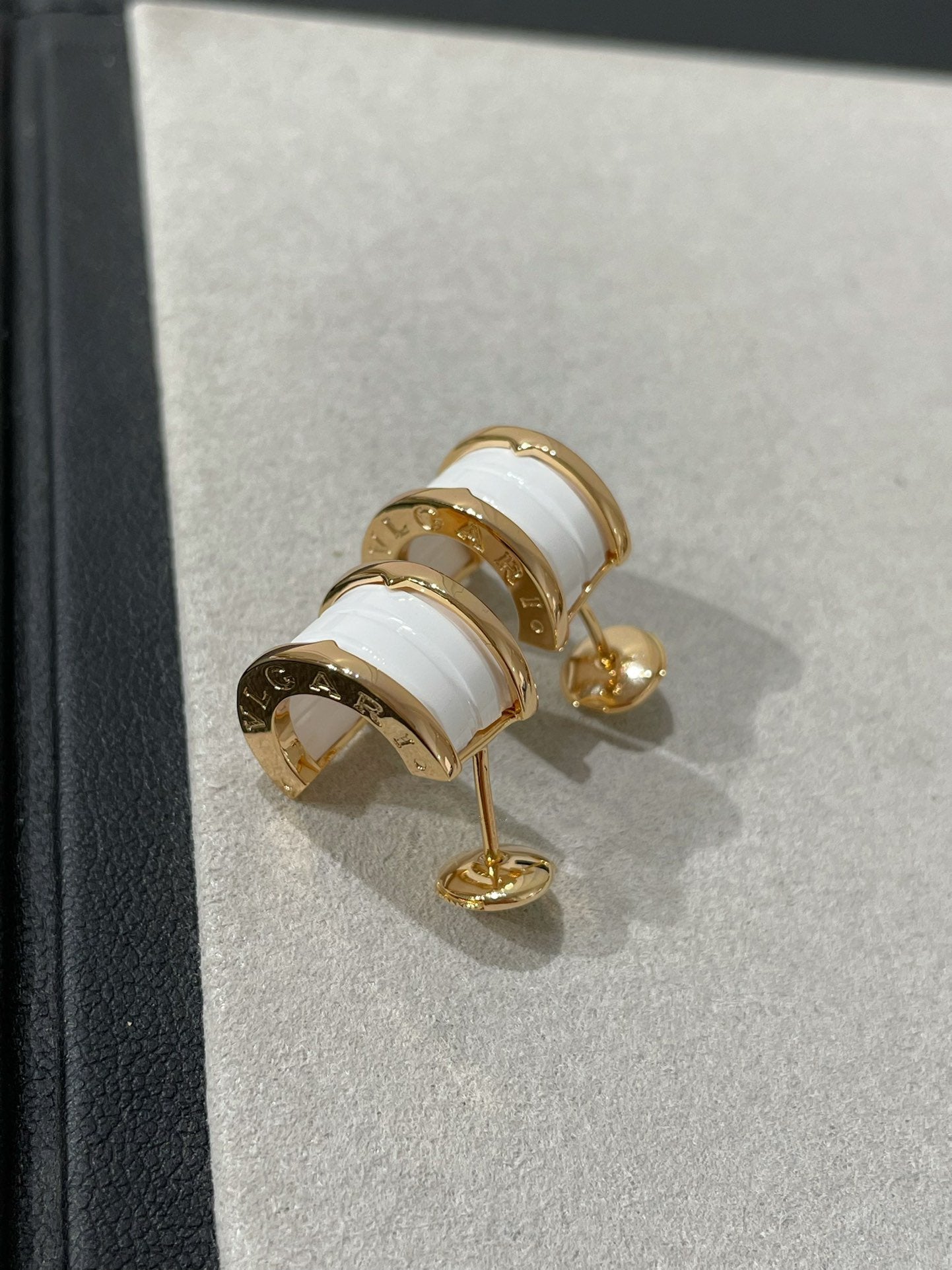 [ROYAL]ZERO 1 PINK GOLD CERAMIC EARRINGS