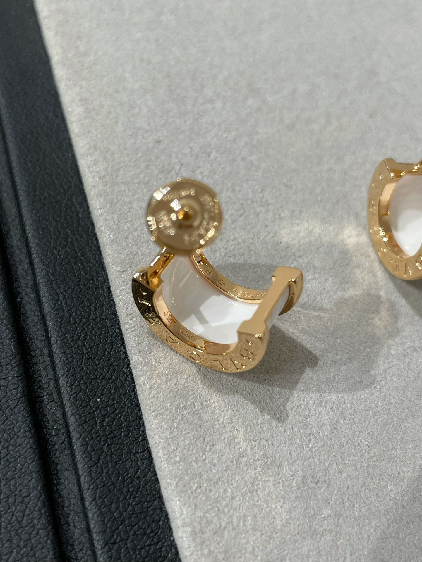 [ROYAL]ZERO 1 PINK GOLD CERAMIC EARRINGS