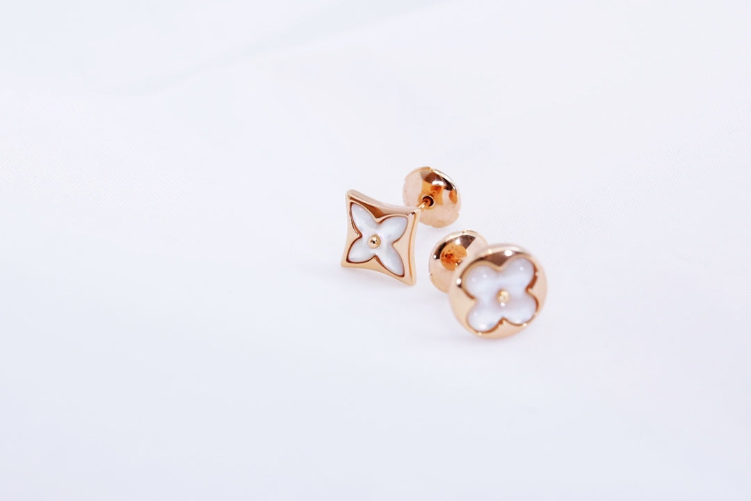 [ROYAL]STAR AND SUN PINK GOLD MOP STUD EARRINGS