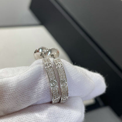 [LUXE] SILBERNE CREOLEN „LOVE“ MIT DIAMANT