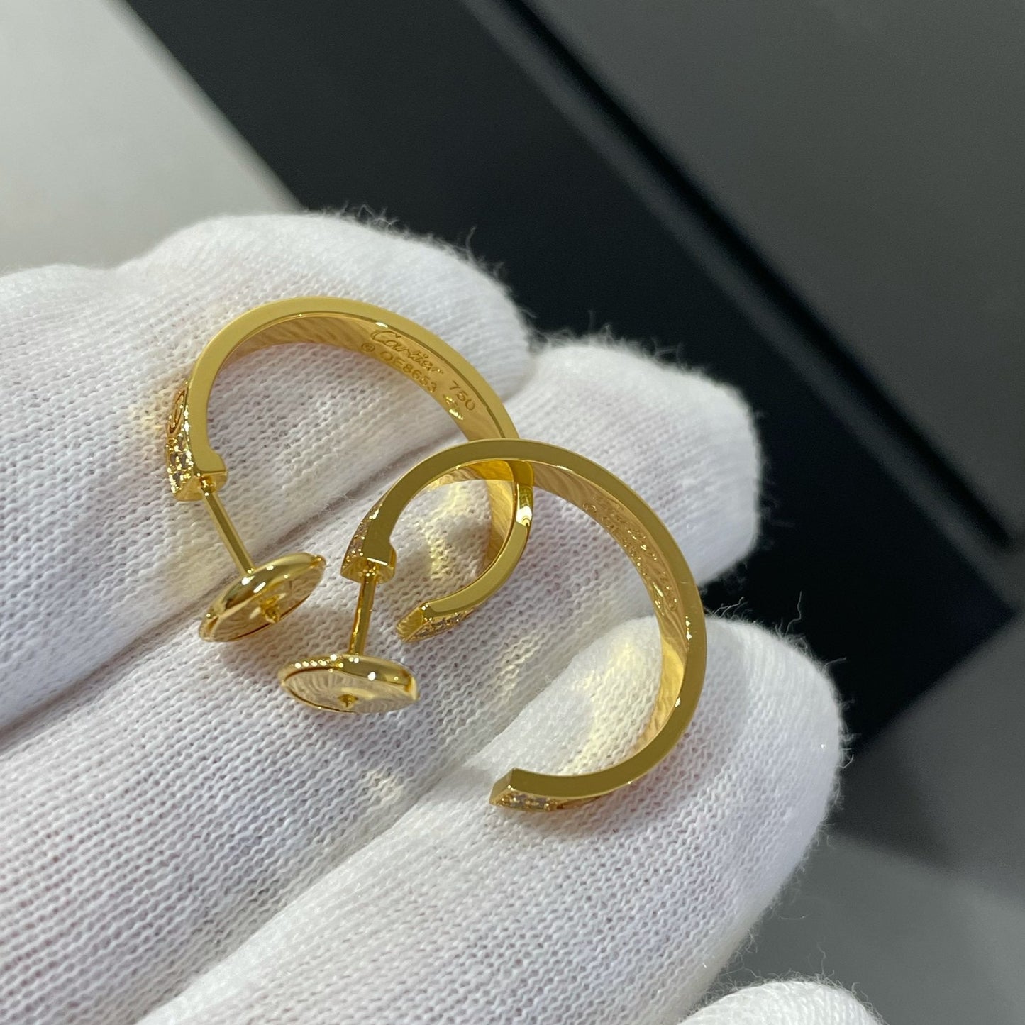 [ROYAL]LOVE DIAMOND GOLD HOOP EARRINGS