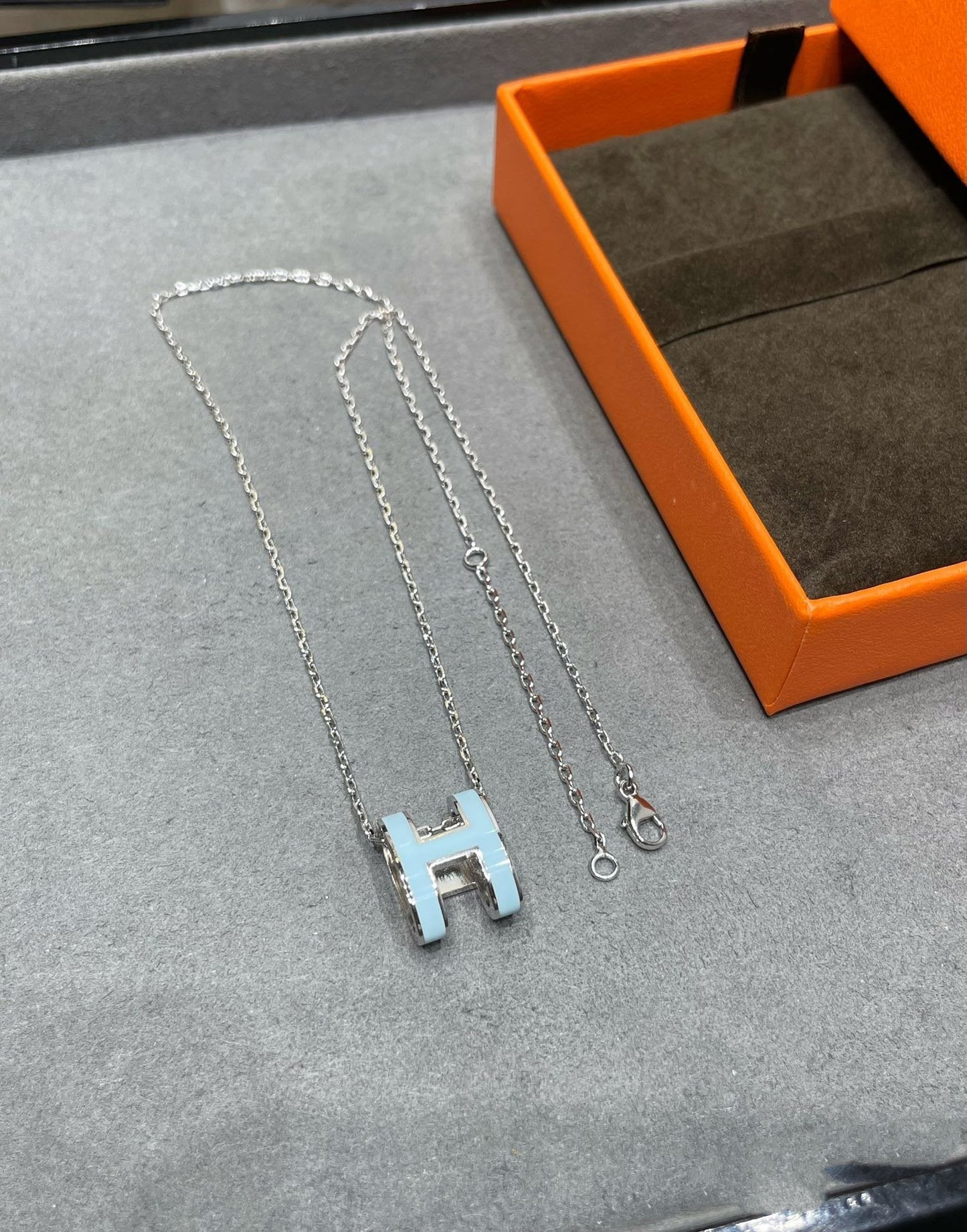 [ROYAL]POP H SKY BLUE NECKLACE