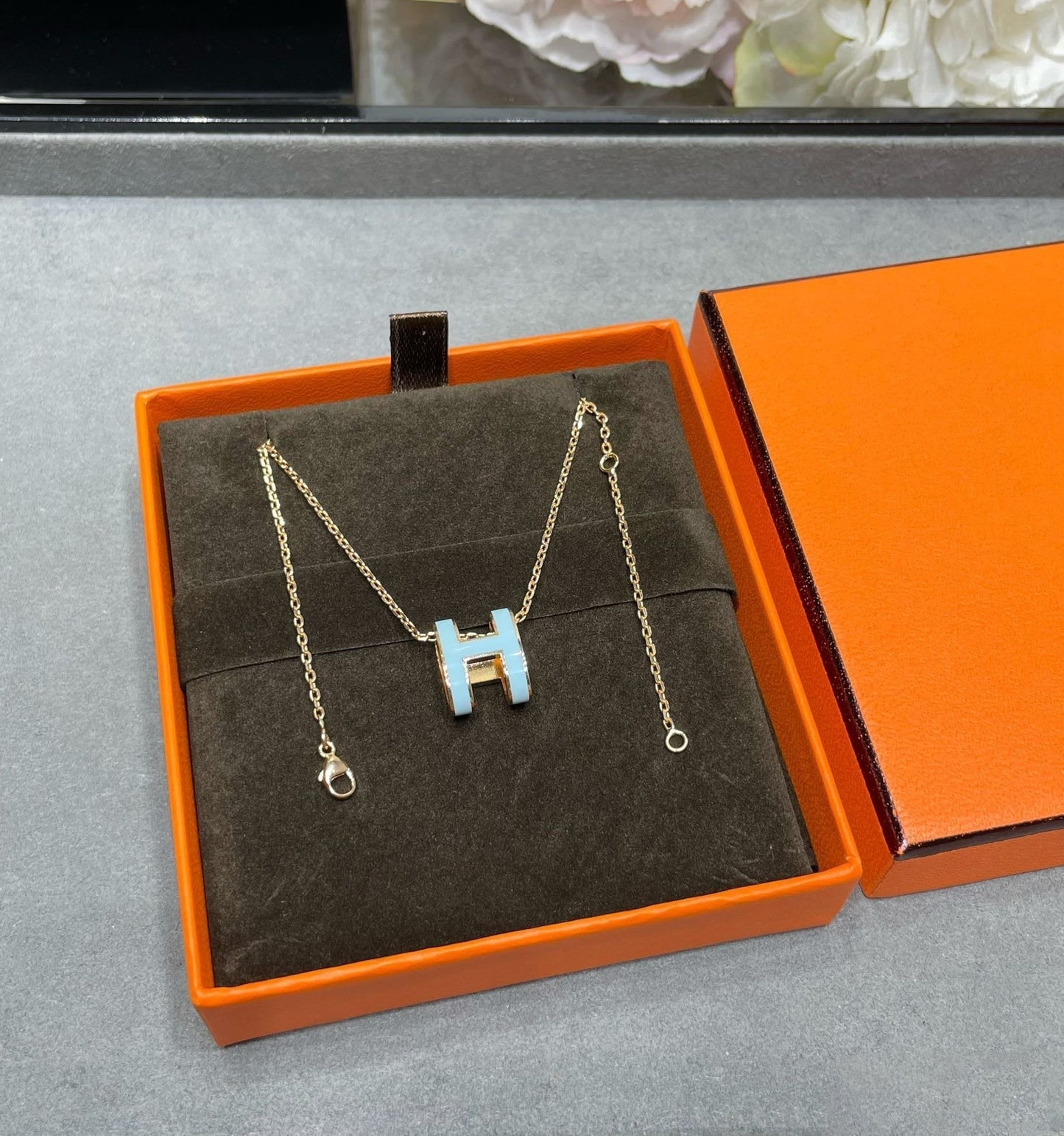 [ROYAL]POP H SKY BLUE NECKLACE