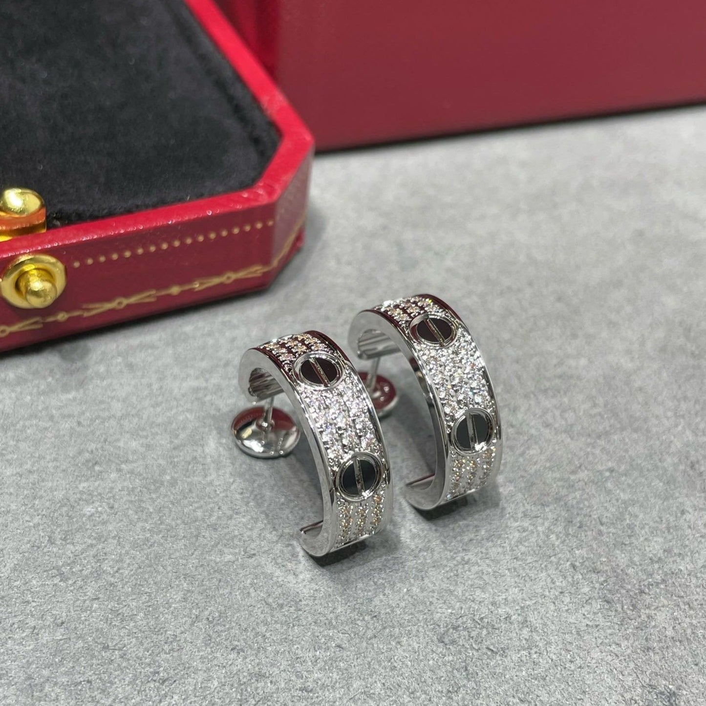 [LUXE]LOVE SILBERNE OHRRINGE AUS KERAMIK MIT DIAMANTEN