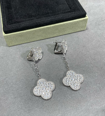 [ROYAL]CLOVER 2 MOTIFS DIAMOND PAVED SILVER EARRINGS