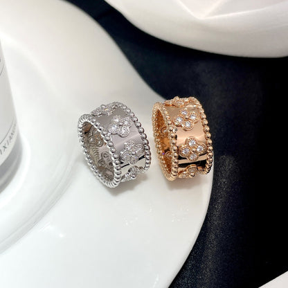 [LUXE] GROSSER RING MIT PERLEE-DIAMANT 