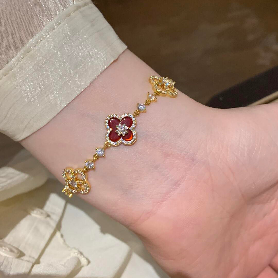 [Royal&Vicky]CLOVER 5 MOTIF PINK BLUE RED WHITE BRACELET