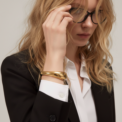 [Royal&Vicky]Jessa Skulpturaler Goldarmreif