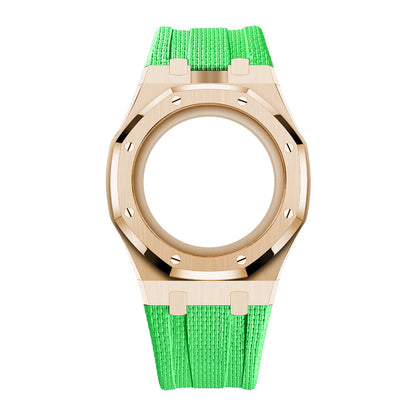 Uhrenarmband mit Vollverkleidung aus Stahlgehäuse und Fluorelastomer-Armband