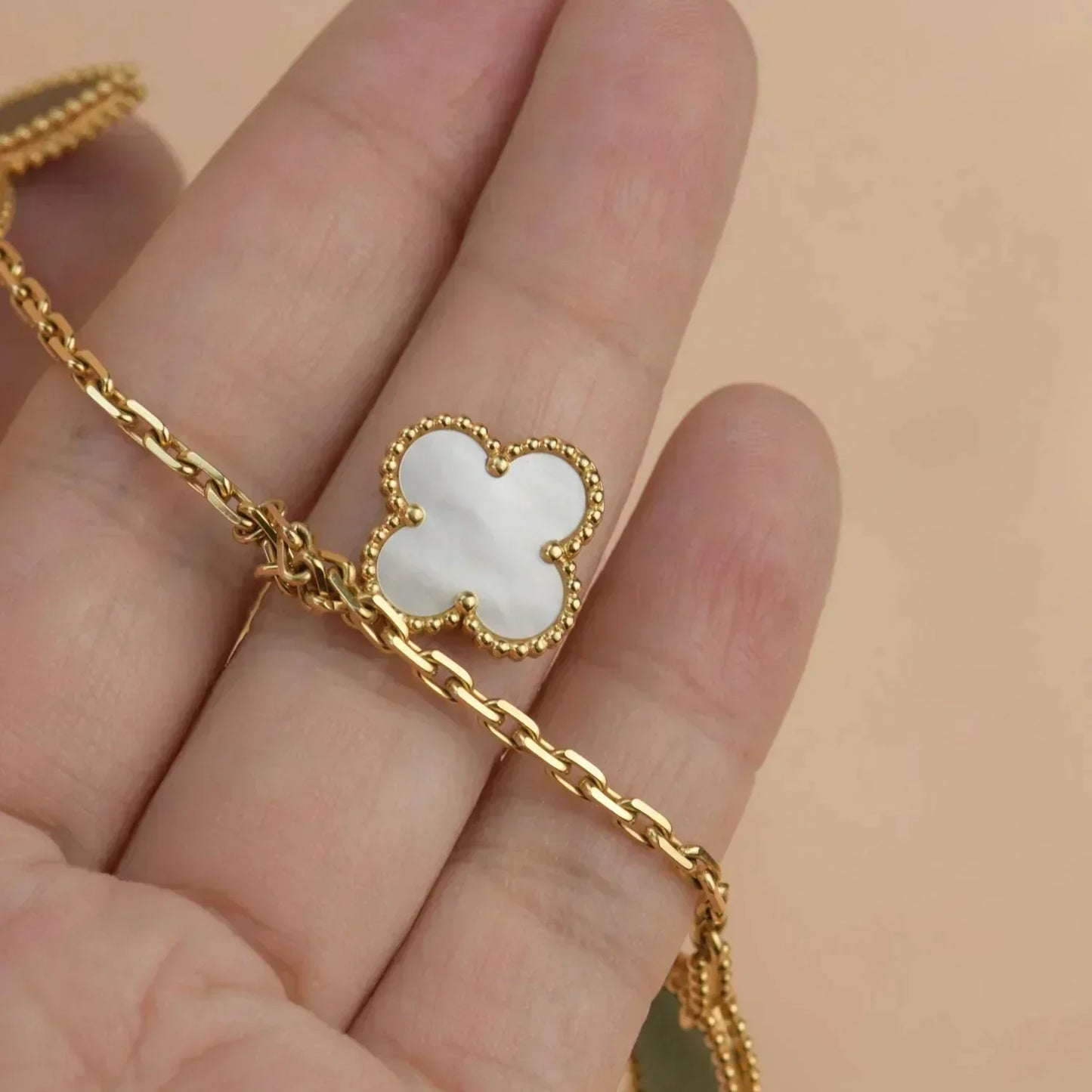 [ROYAL]LUCKY SPRING 5 MOTIF GOLD BRACELET