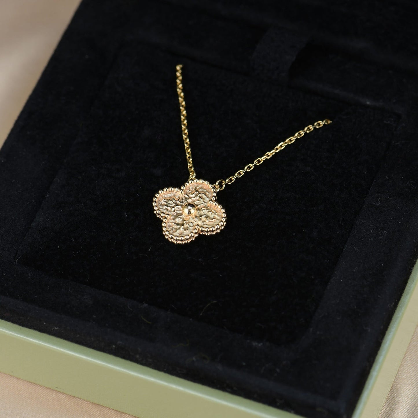 [ROYAL]CLOVER 15MM  BRONZING NECKLACE