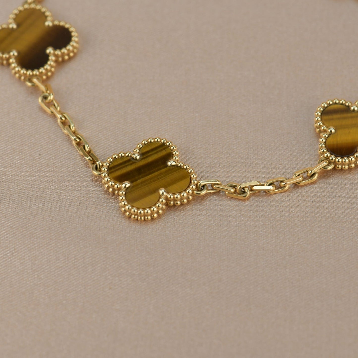 [ROYAL]CLOVER  5 MOTIFS TIGER EYE BRACELET