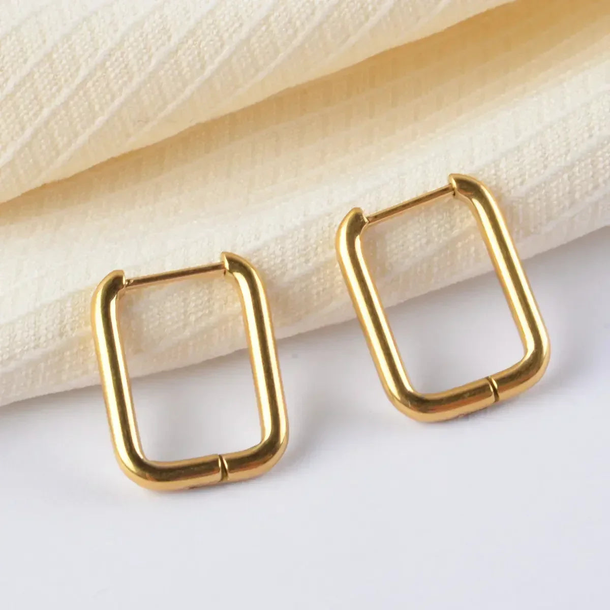 [Royal&Vicky]Ambrielle Gold U-Creolen