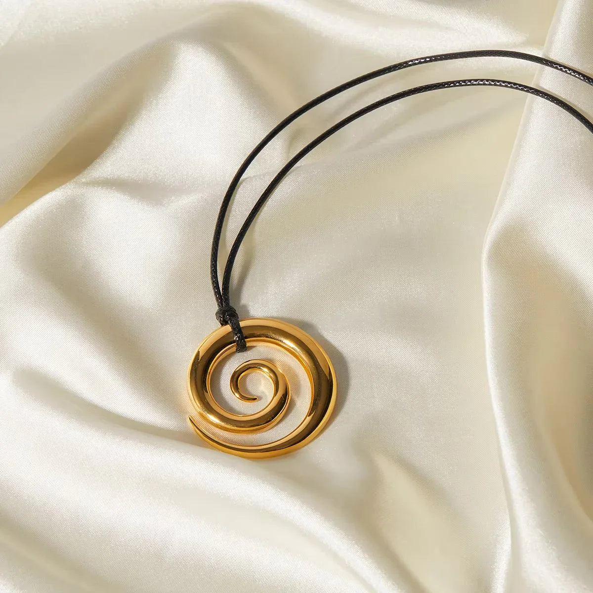 [Royal&Vicky] Romilly Spiral-Anhänger