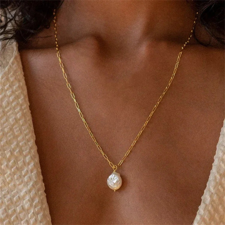 {
  "[Royal&Vicky]Angelica Freshwater Pearl Necklace": "[Royal&Vicky]アンジェリカ 淡水パールネックレス"
}