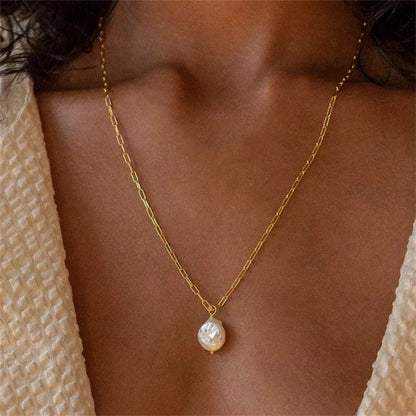 {
  "[Royal&Vicky]Angelica Freshwater Pearl Necklace": "[Royal&Vicky]アンジェリカ 淡水パールネックレス"
}