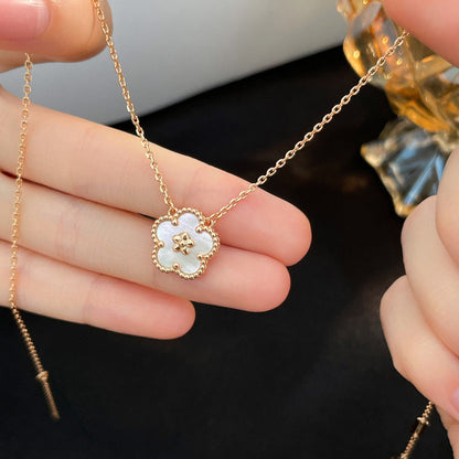 [ROYAL]LUCKY  WHITE MOP  PLUM BLOSSOM NECKLACE