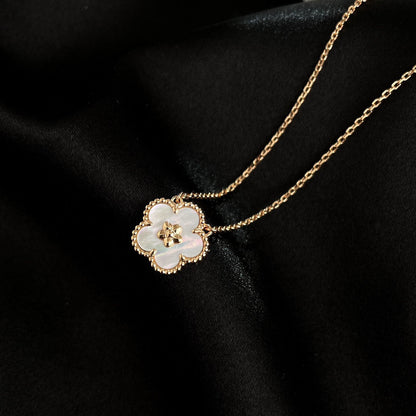 [ROYAL]LUCKY  WHITE MOP  PLUM BLOSSOM NECKLACE